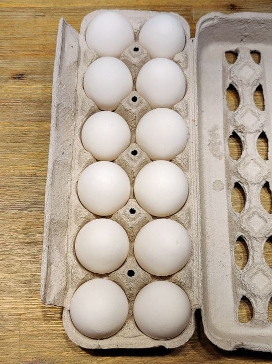 1 Dozen of Medium White Eggs